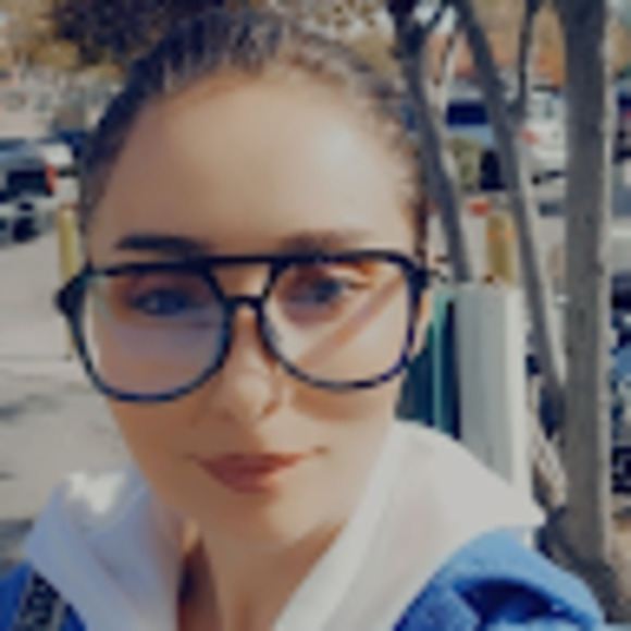 Meet your Posher, Ruzanna - Picture 1 of 1